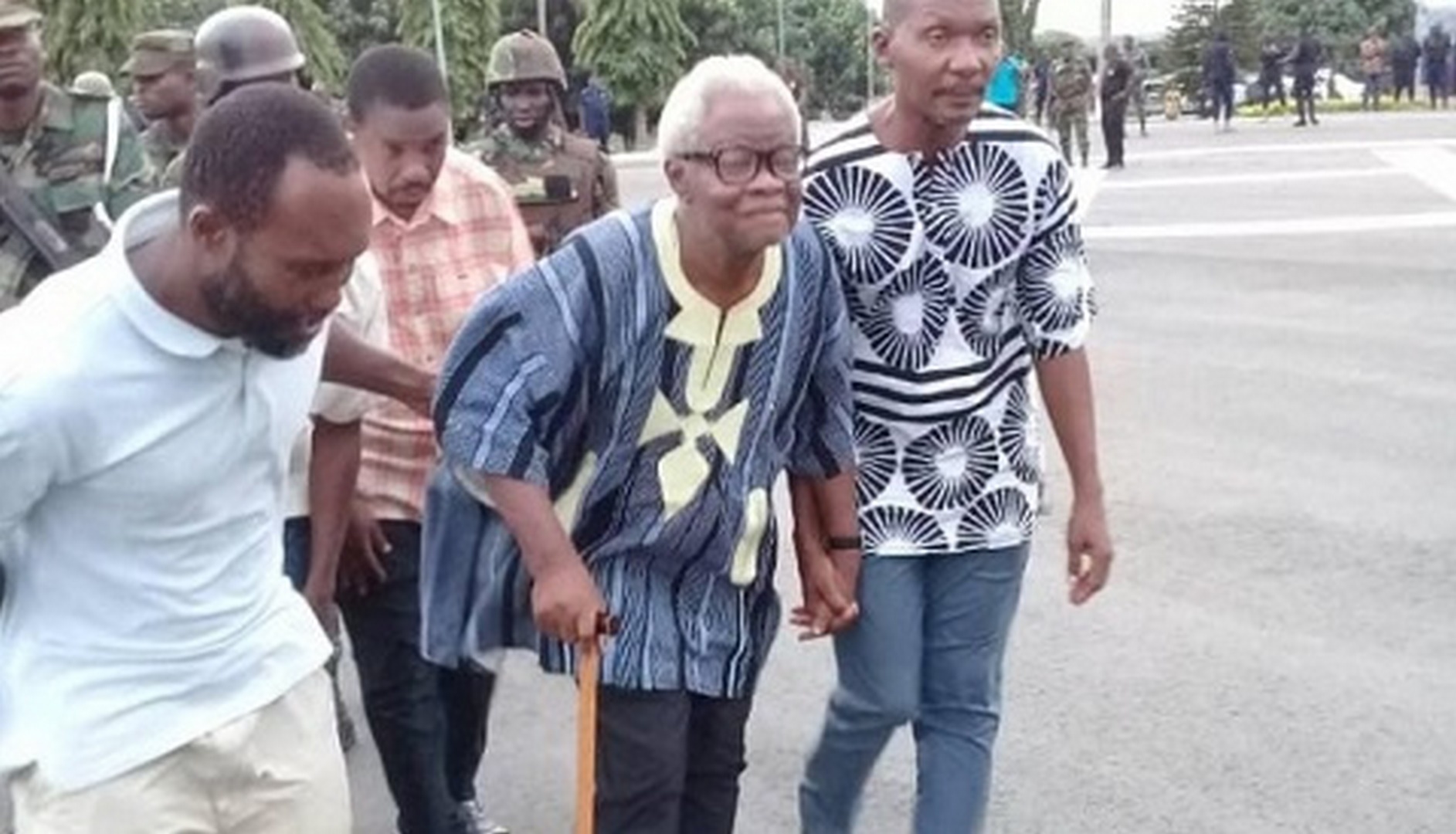Charles Komi Kudzordzi [with walking stick] declared Western Togoland independent on November 16th