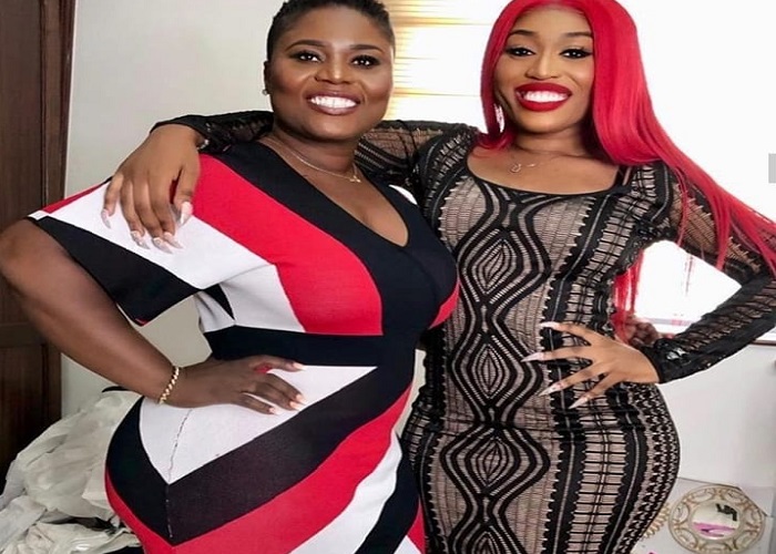 Fantana with her mother