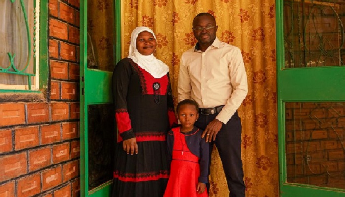 Iris Osnia Ouattara with mum and dad