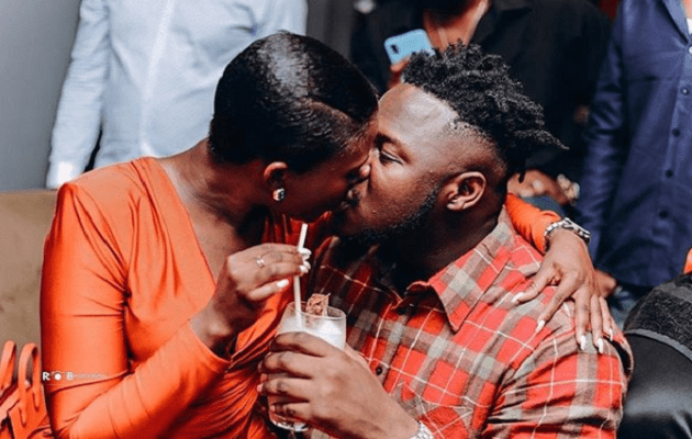 Fella Makafui kissing Medikal