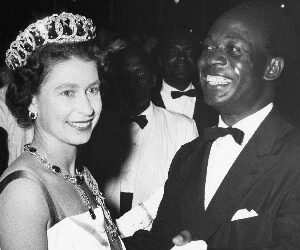 Kwame Nkrumah dances with Queen Elizabeth II in 1961 - Photo: The Times