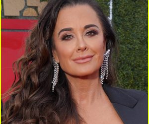 SANTA MONICA, CALIFORNIA: In this image released on June 5, Kyle Richards attends the 2022 MTV Movie & TV Awards: UNSCRIPTED at Barker Hangar in Santa Monica, California and broadcast on June 5, 2022. (Photo by Presley Ann/Getty Images for MTV)