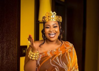 Empress Gifty encourages with Awiey3 Pa