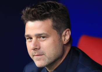 Pochettino's wait for silverware in England goes on / ADRIAN DENNIS/GettyImages