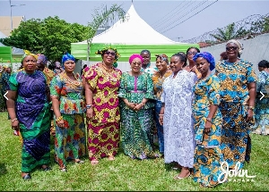 Lordina Mahama assured the market women of her support irrespective of who they vote for